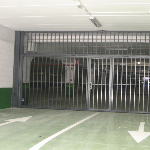 Puerta basculante industrial