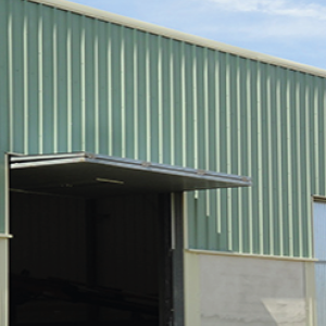 Puerta basculante industrial