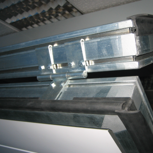 Puerta basculante industrial